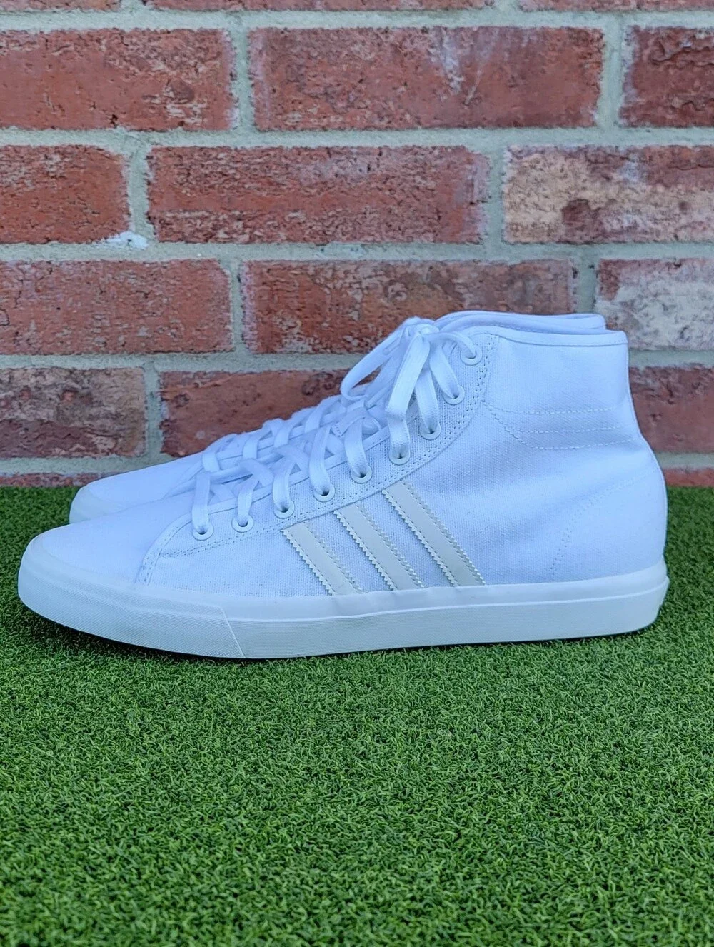 Mens ADIDAS ORIGINALS Matchcourt Hi Triple White Sneakers ~ US Size 13